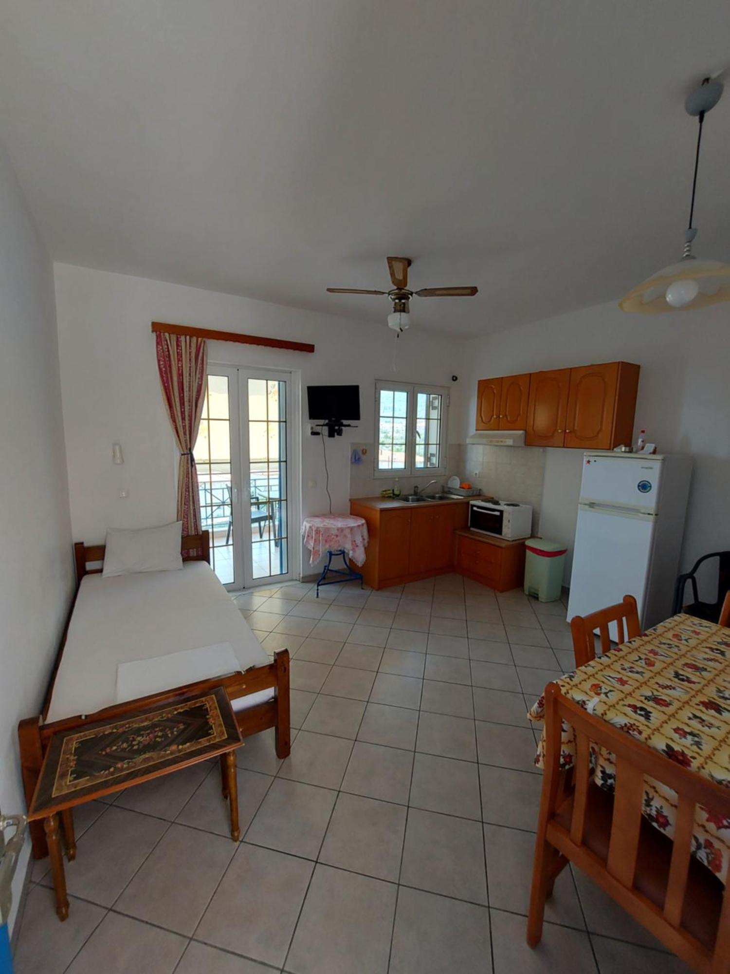 Matina Studios - Tyros Habitación foto